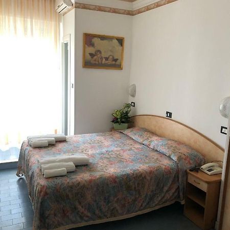 Hotel Augustus Gatteo a Mare Buitenkant foto