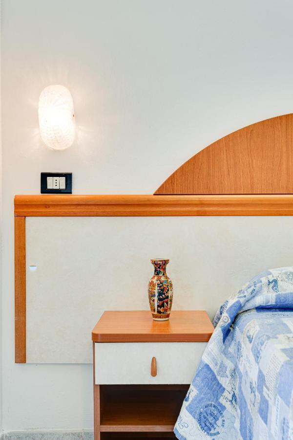 Hotel Augustus Gatteo a Mare Buitenkant foto
