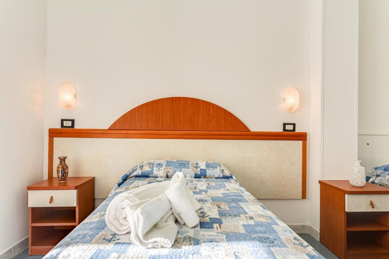 Hotel Augustus Gatteo a Mare Buitenkant foto