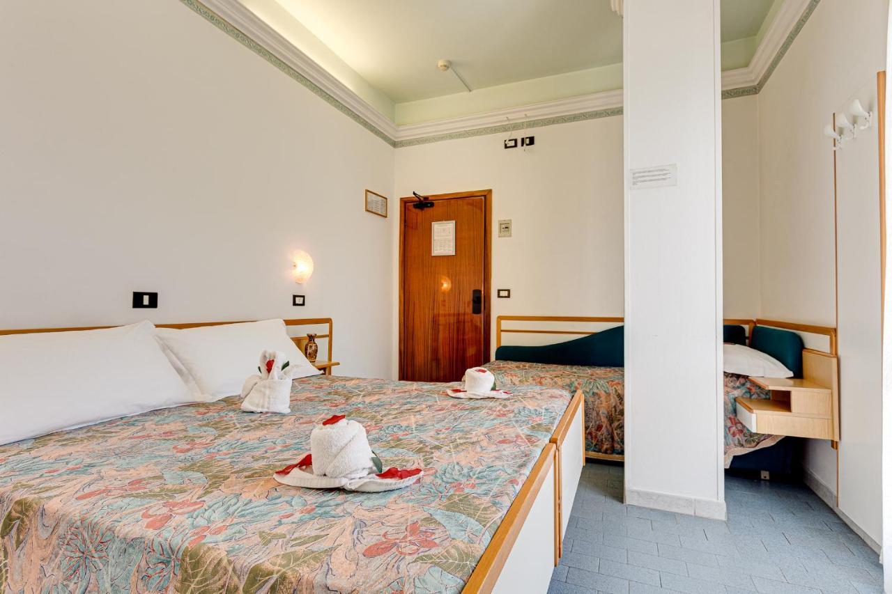 Hotel Augustus Gatteo a Mare Buitenkant foto